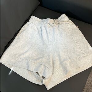 Varley alder short ivory marl